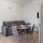 Quiet Bay Getaway Mona 2 4 And 6 Apartment