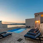 Apartment Quiet Bay Getaway Mona 2 4 And 6 *