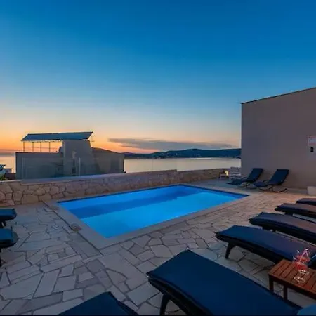 Sea & Sun Escape Nona * Razanj