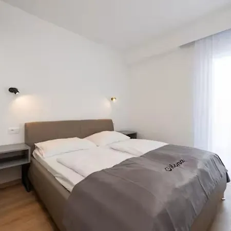 Quiet Bay Getaway Mona 2 4 And 6 * Razanj