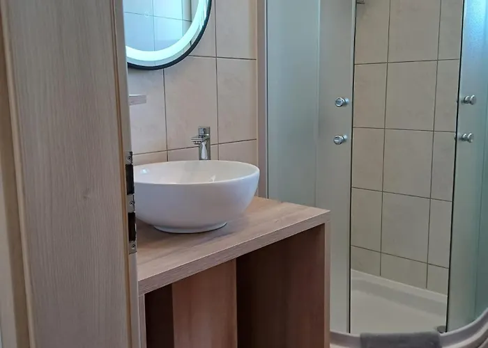 Quiet Bay Getaway Mona 2 4 And 6 * Ražanj