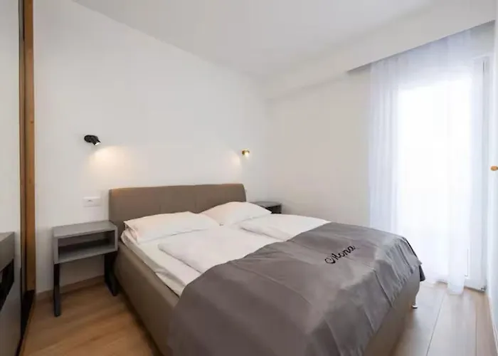 Quiet Bay Getaway Mona 2 4 And 6 * Razanj