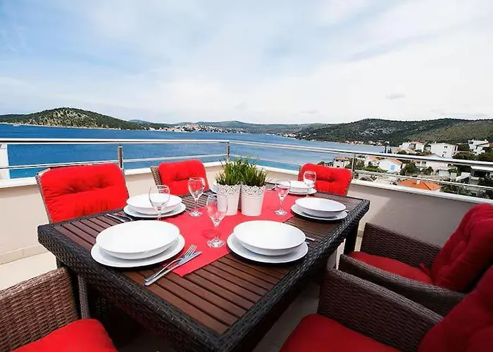 Quiet Bay Getaway Mona 2 4 And 6 Apartment