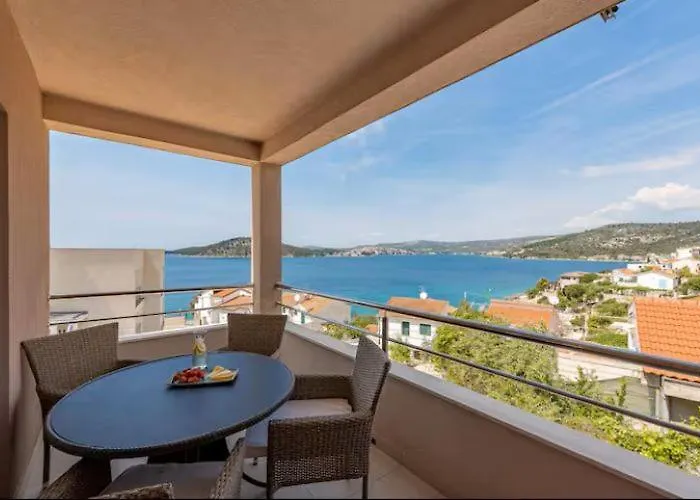 Apartment Quiet Bay Getaway Mona 2 4 And 6