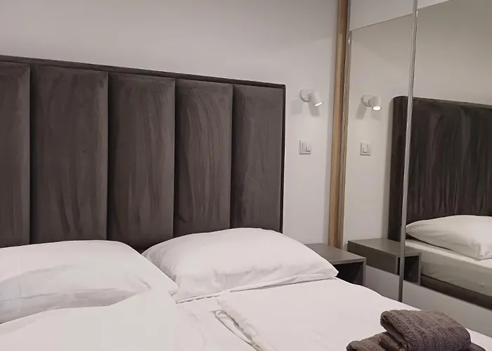 Quiet Bay Getaway Mona 2 4 And 6 Apartment