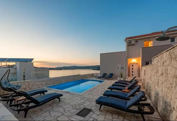 Apartment Quiet Bay Getaway Mona 2 4 And 6 *